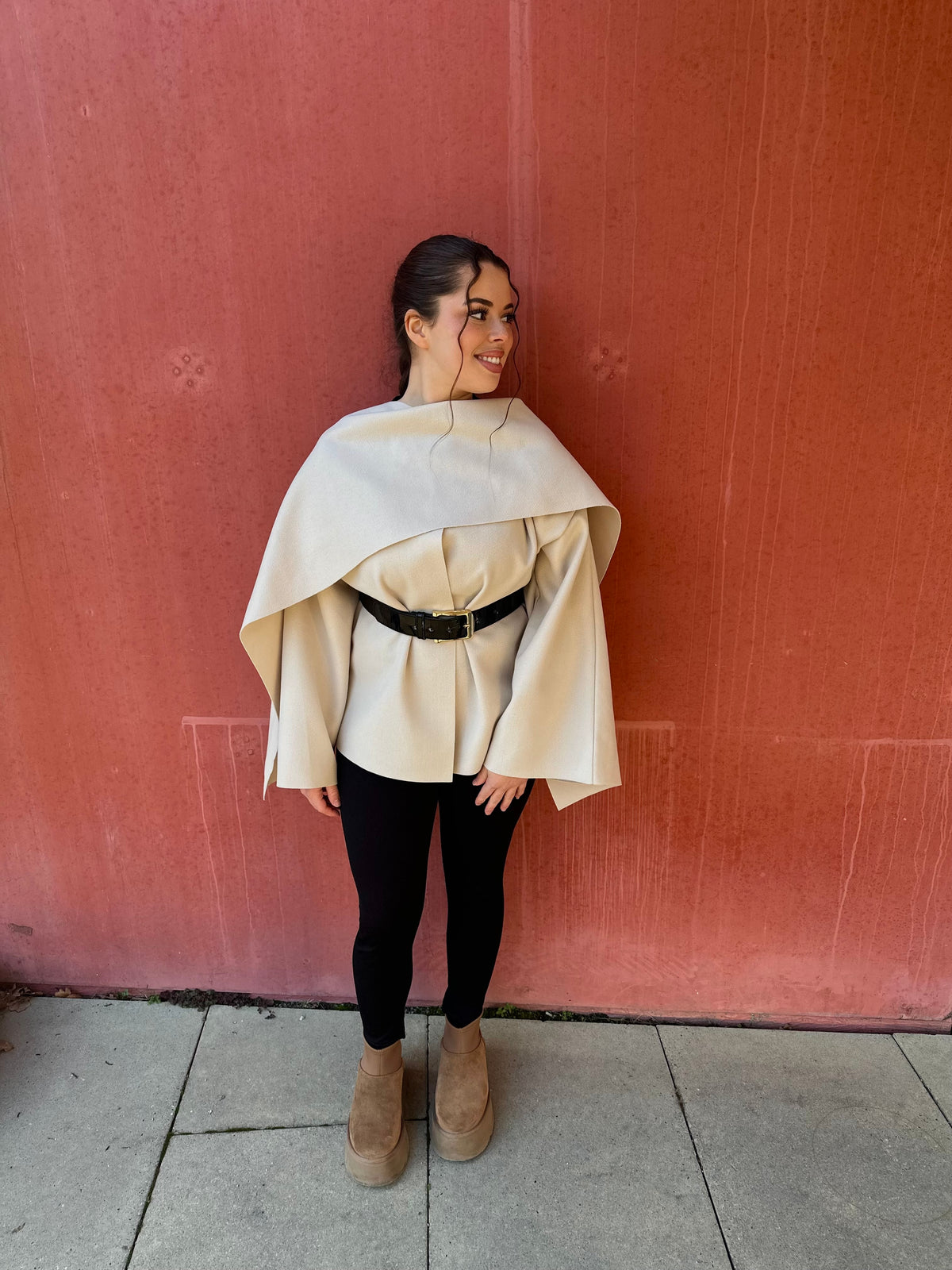 Gilet avec cape intégrée